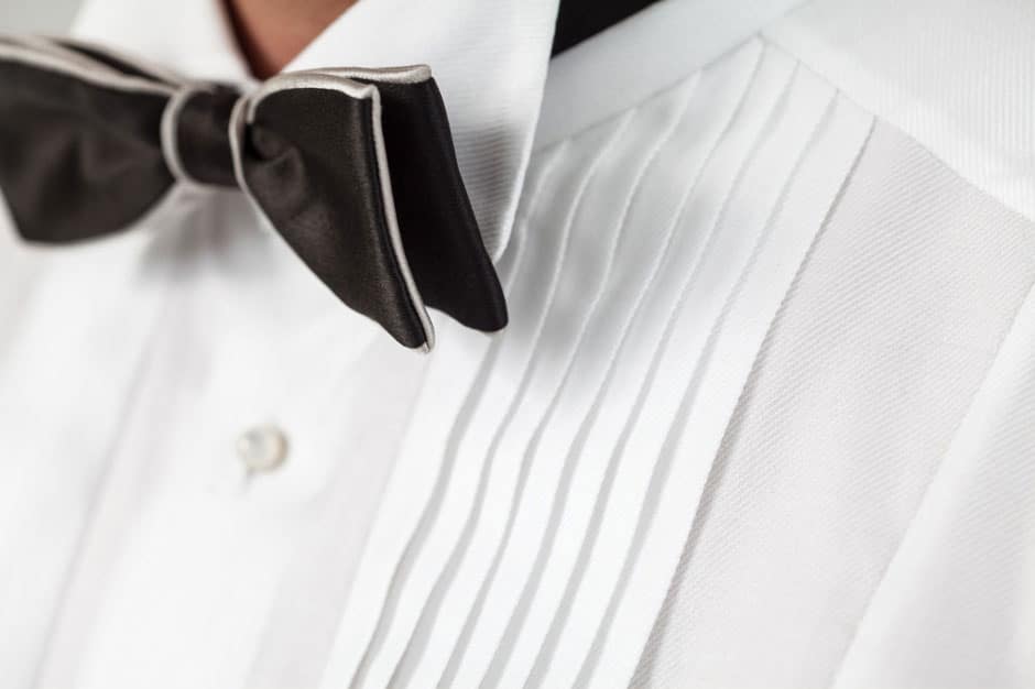 Plissé application of a bespoke dinner jacket shirt
